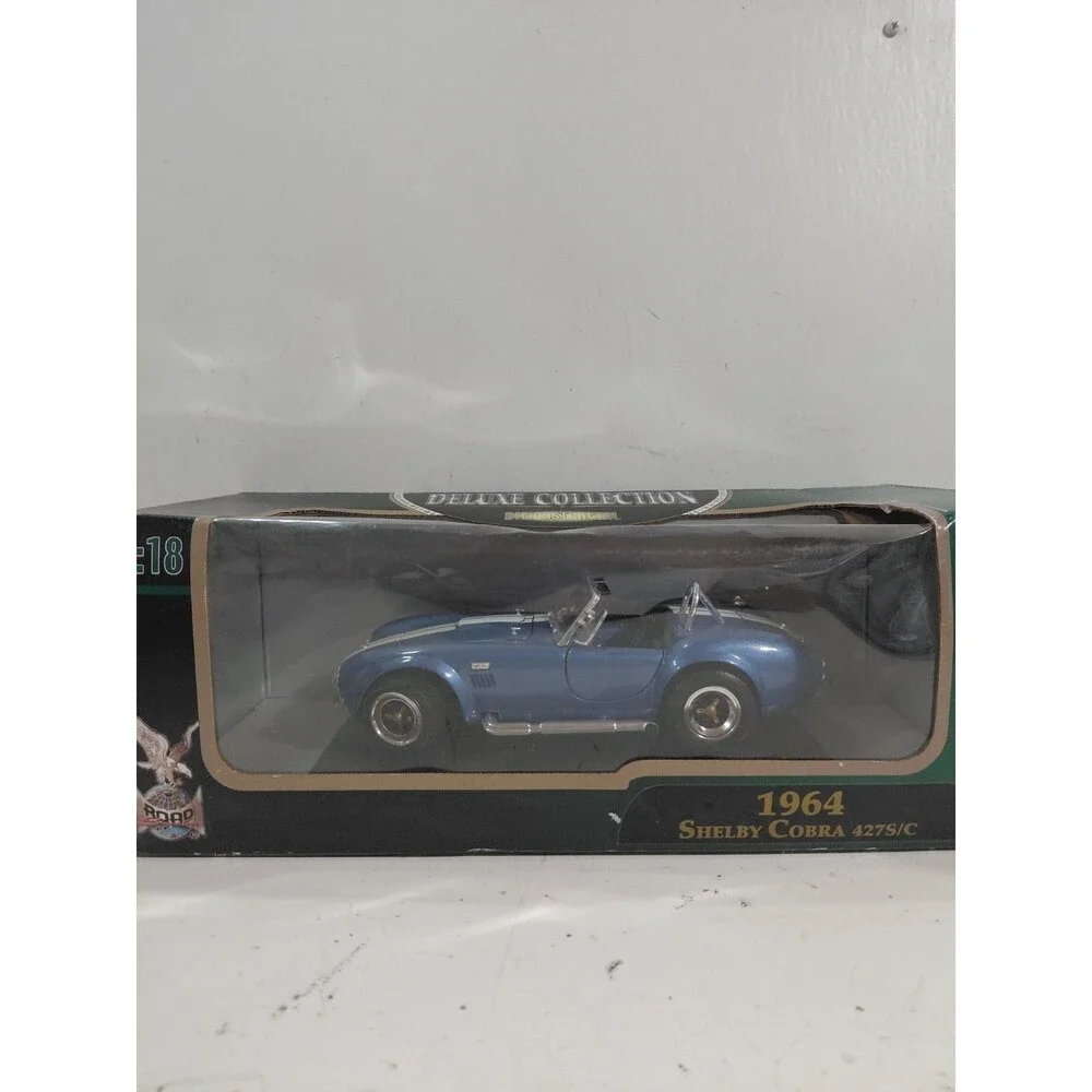Road Signature 1:18 Diecast 1964 Shelby Cobra 427 S/C Convertible w/box